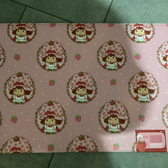 New Strawberry Shortcake Antifatigue Mat - Picture 2 of 6